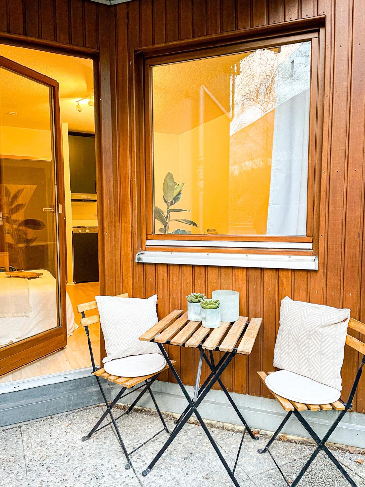 Apartment Schoenes Mit Terrasse *