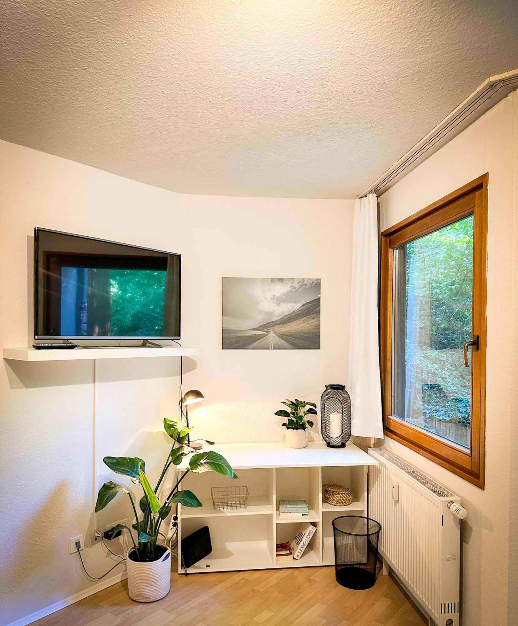 Schoenes Mit Terrasse Apartment *